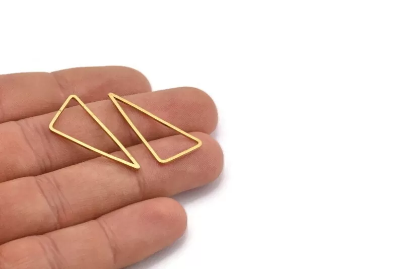 30mm Brass Triangles - 24 Raw Brass Half Triangles (30x33x15x1mm) Bs 1146