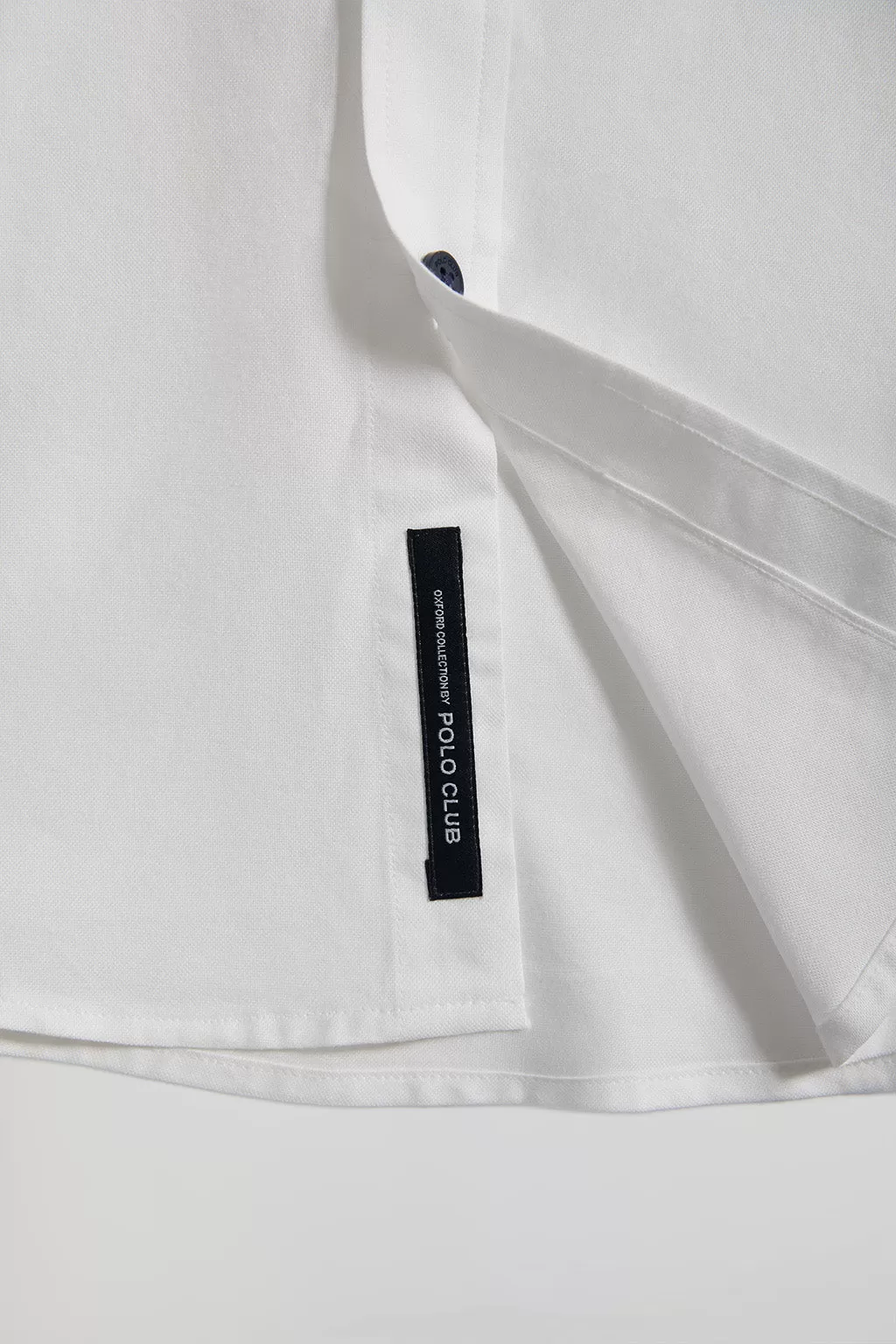 Camisa blanca Oxford con contrastes y logo Rigby Go