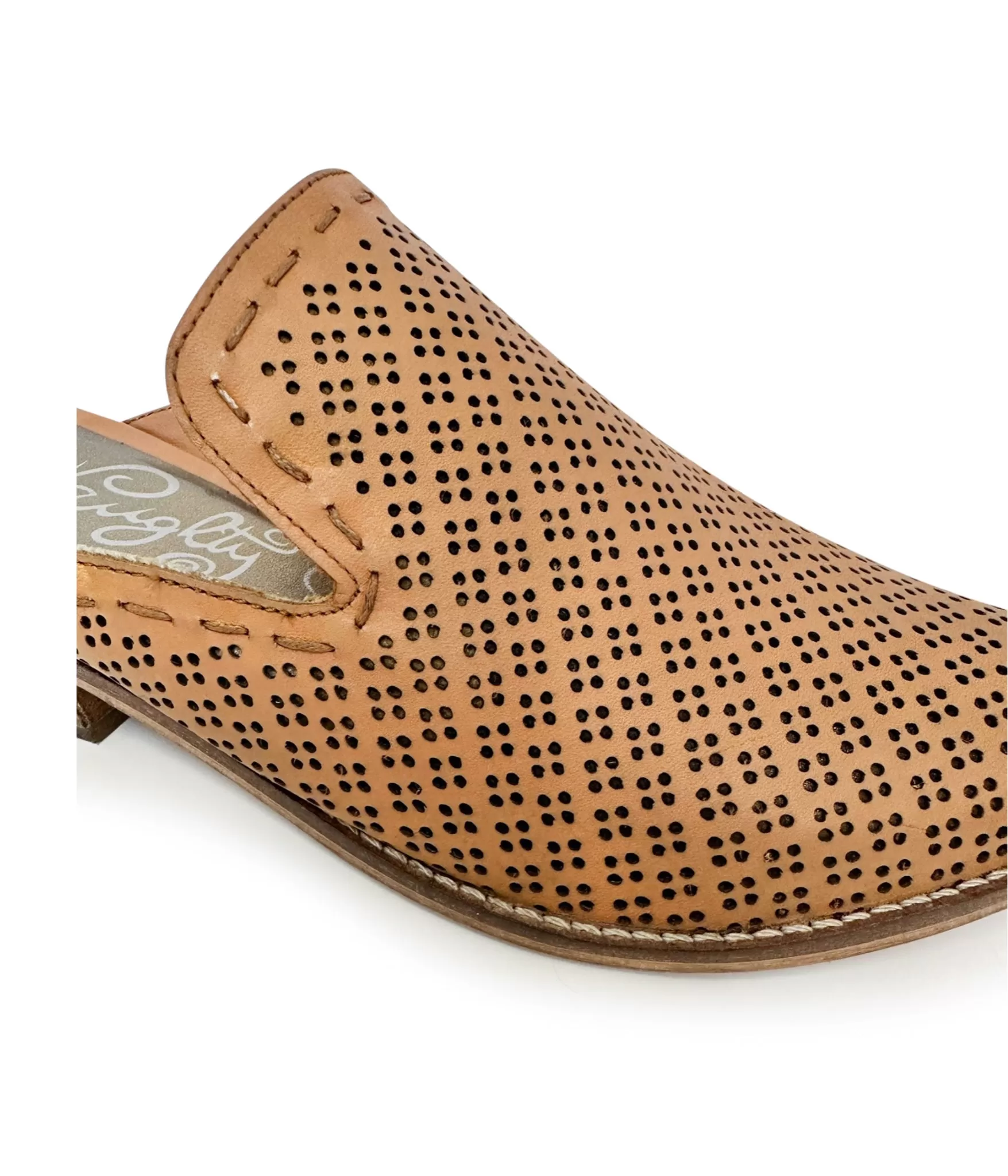 Carisma Flats in Camel