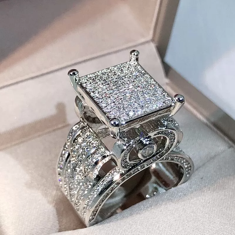 Elegant Diamond Ring