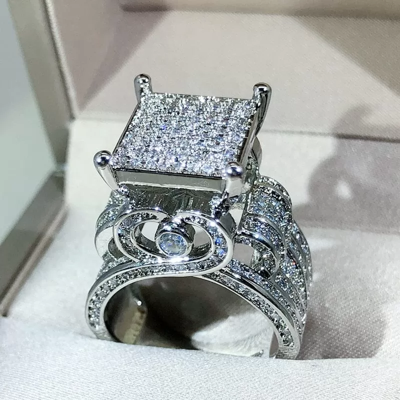 Elegant Diamond Ring