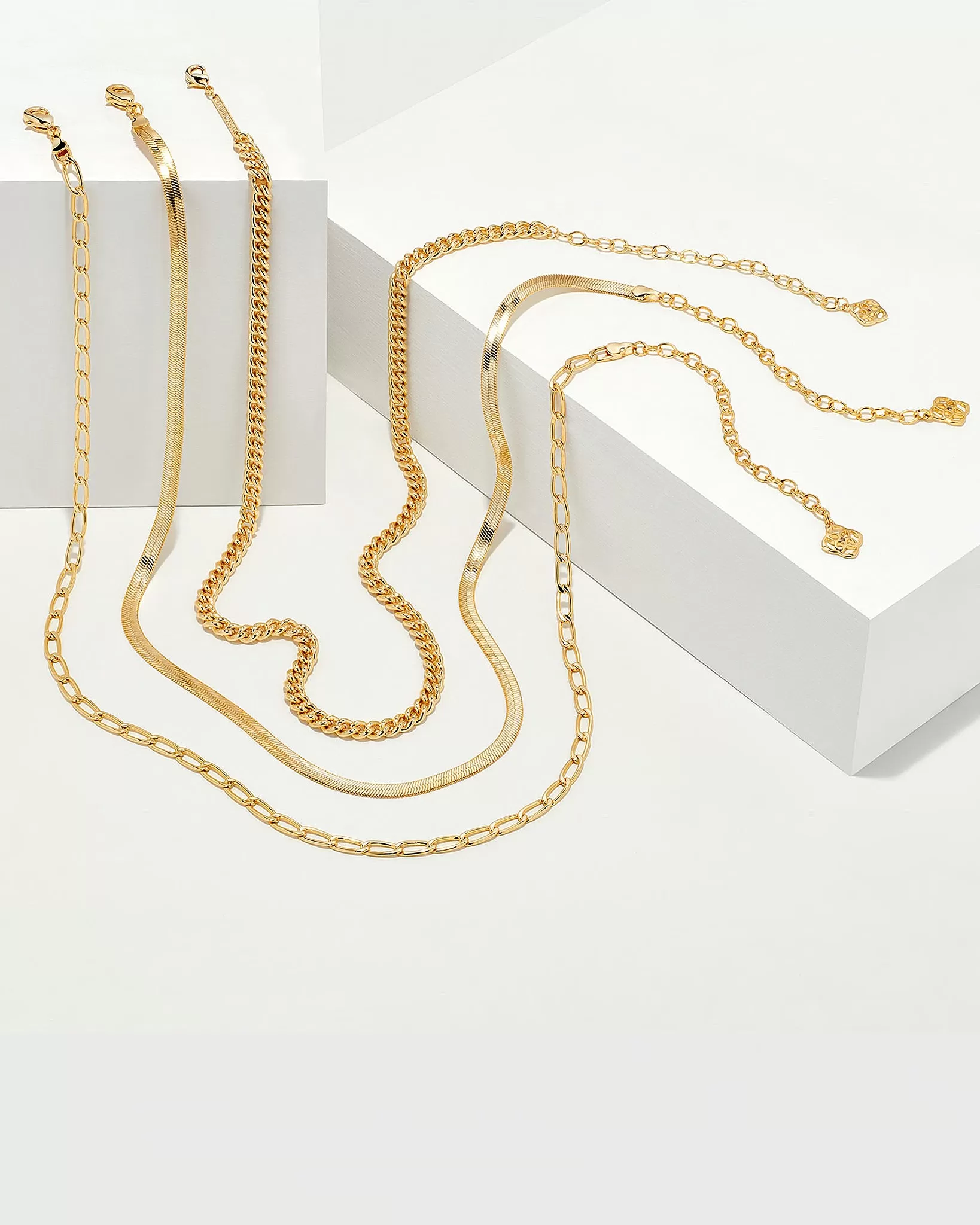 Kendra Scott Chain Layering Necklaces Set of Three in Gold Plated