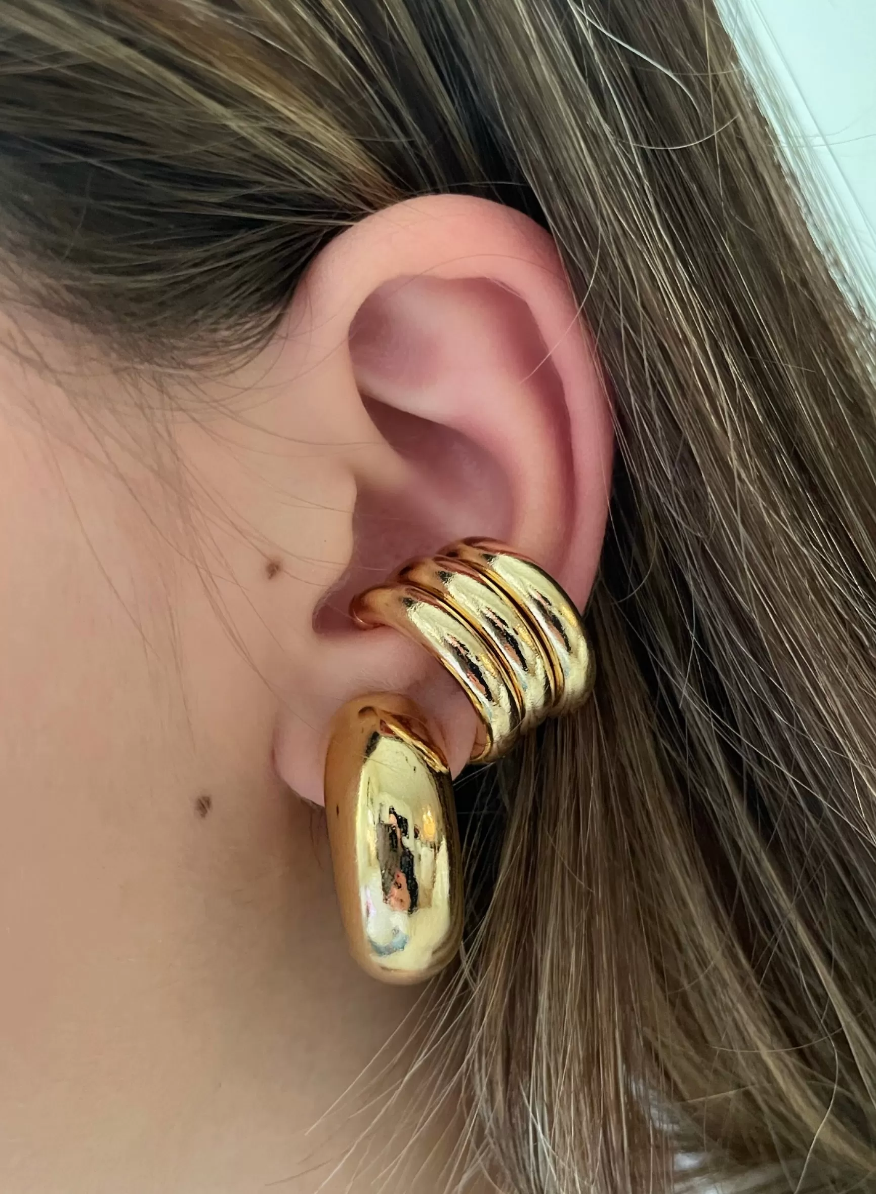 Round gold Earcuff