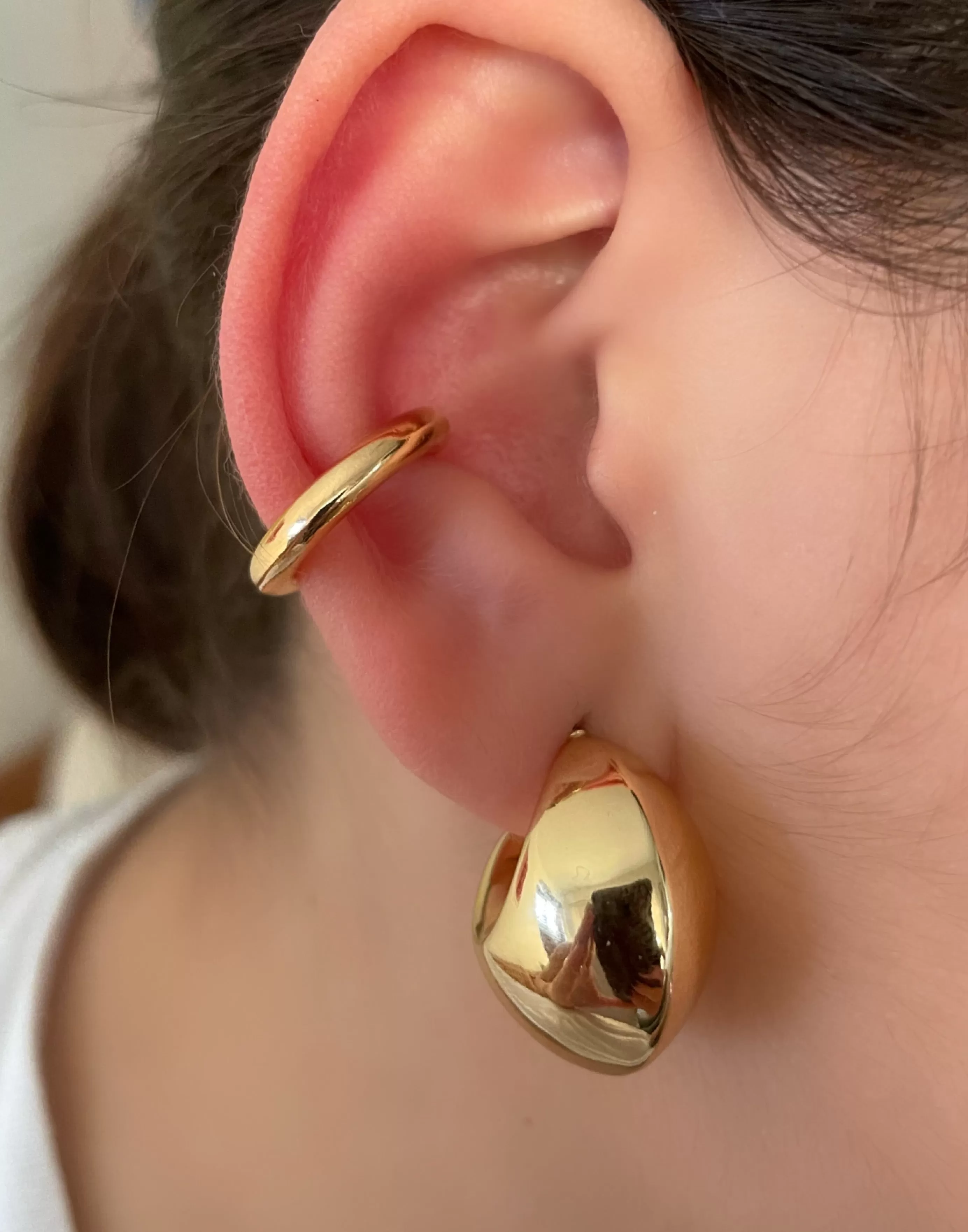 Round gold Earcuff